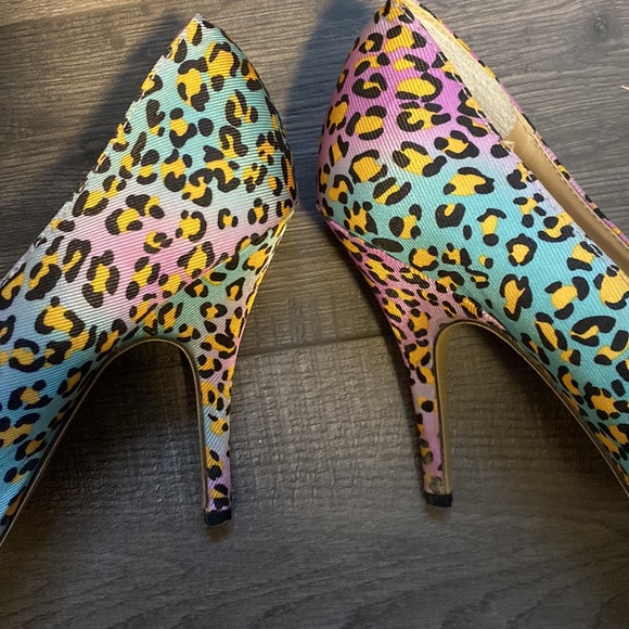 Leopard print heels - Picture 4 of 5